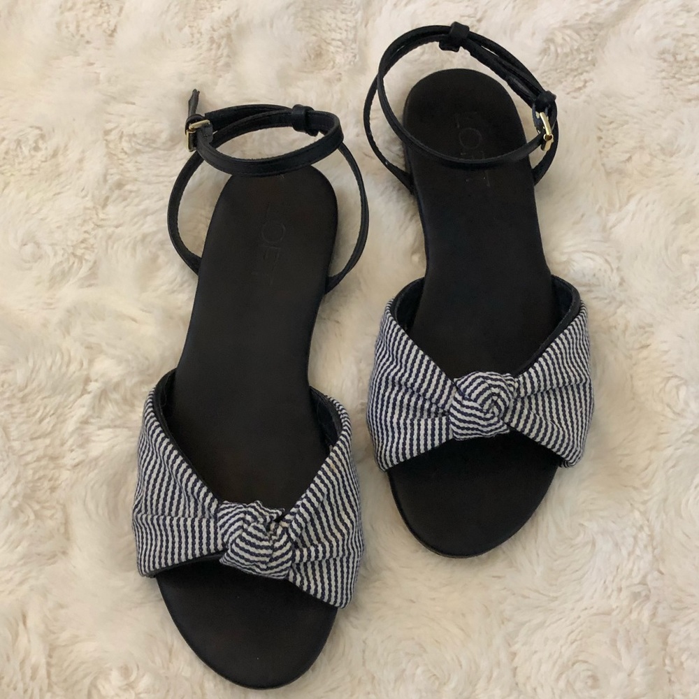 LOFT navy seersucker sandals with ankle strap